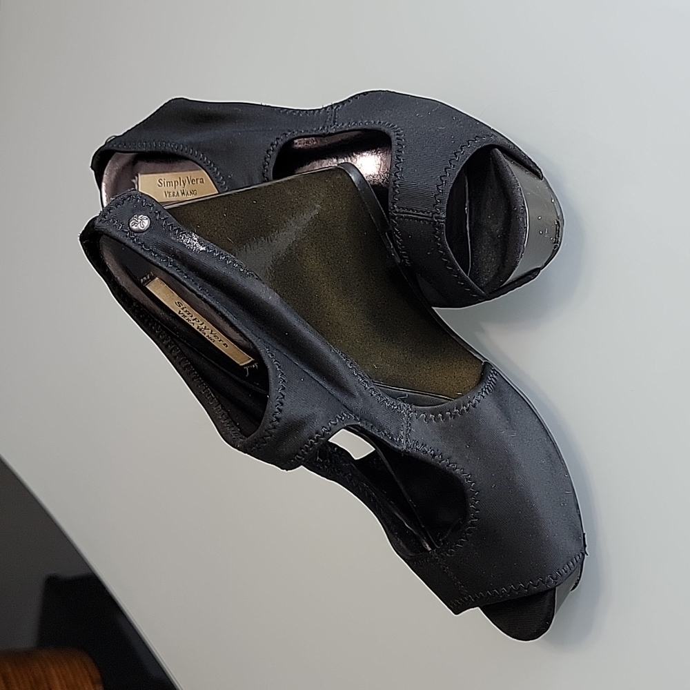 VERA WANG Wedge Heels
